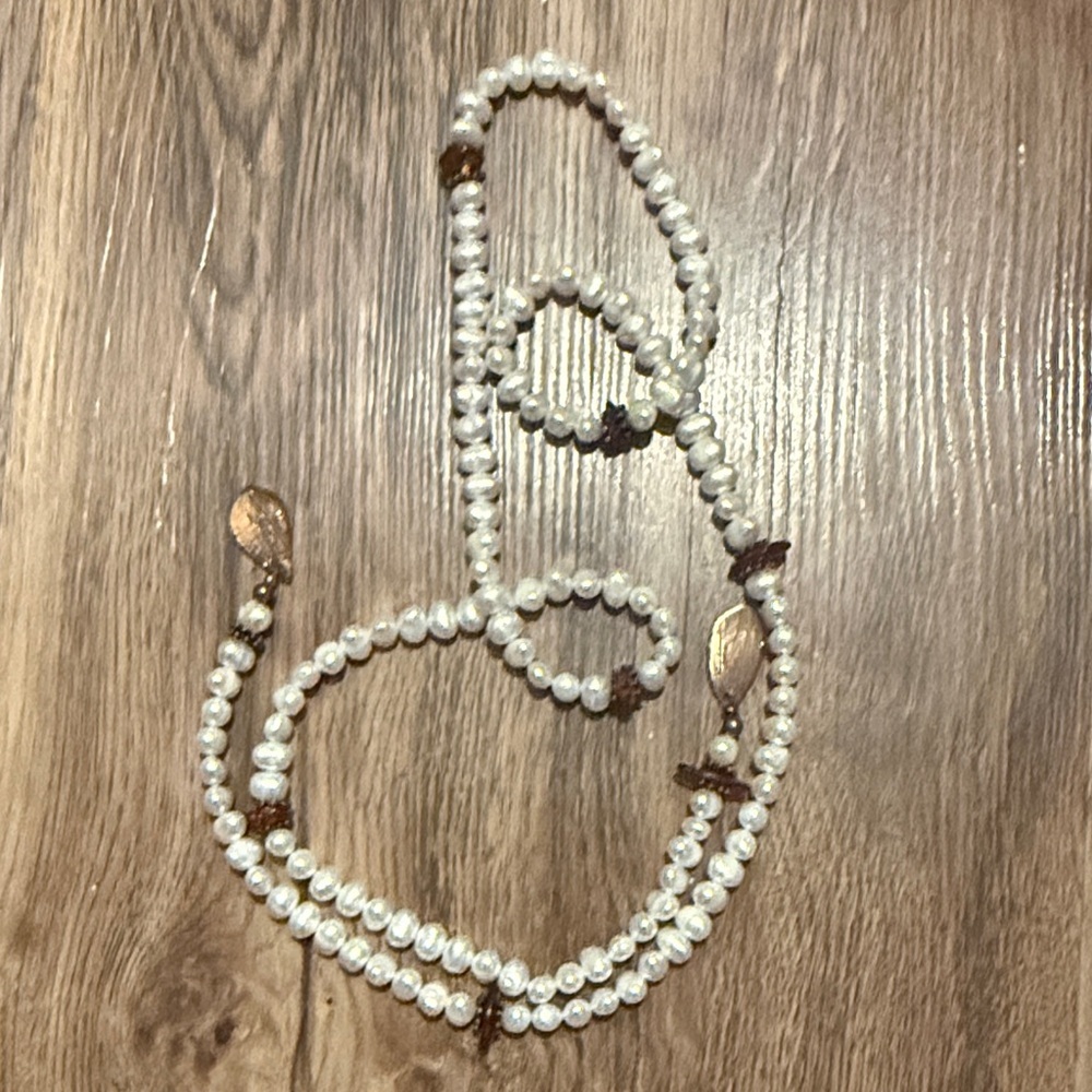 Faux, pearl wraparound necklace excellent condition never worn - Picture 1 of 12